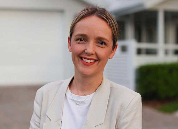 Anthea Robinson, Mortgage Broker